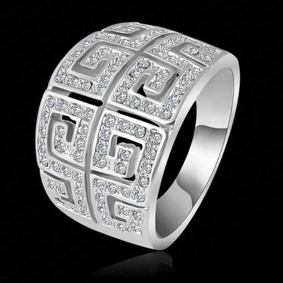 Ring   - Picture 1 of 3